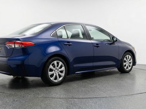 Used 2025 Toyota Corolla LE FWD image 9