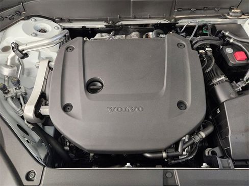 New 2026 Volvo XC90 B6 Plus w/ Protection Package Premier image 33