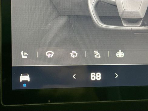 Used 2024 Tesla Cybertruck AWD Crew Cab image 8