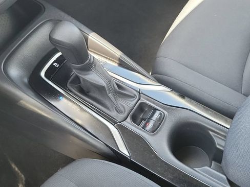 Used 2021 Toyota Corolla LE FWD image 29
