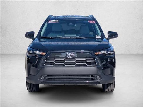 Used 2026 Toyota Corolla Cross LE FWD image 2