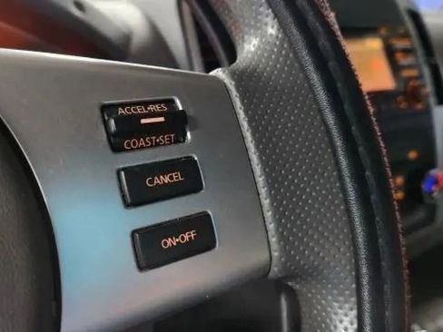 Used 2014 Nissan Frontier SV image 29