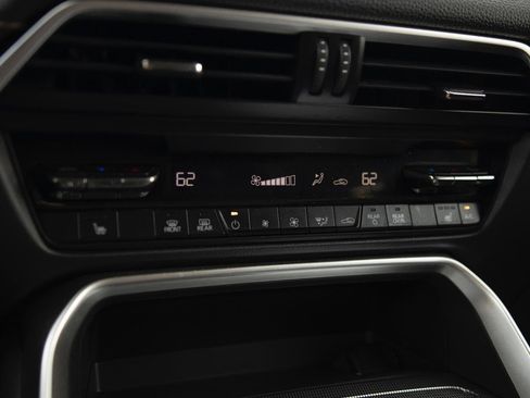 Used 2025 MAZDA CX-90 Plug-In Hybrid w/ Preferred image 9