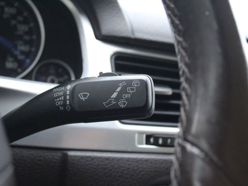 Used 2014 Volkswagen Touareg Hybrid image 30