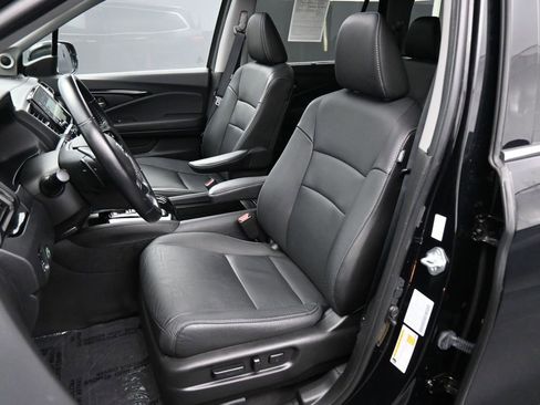 Used 2021 Honda Pilot Touring image 18