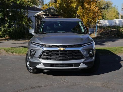 Used 2025 Chevrolet Blazer LT image 2