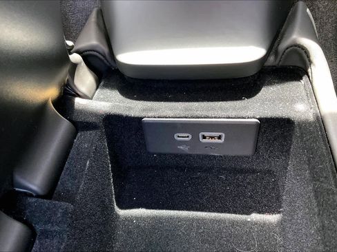 Used 2024 Chevrolet Corvette Stingray Premium Conv w/ Z51 Performance Package image 33