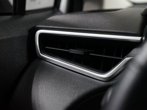 Certified 2024 Toyota Corolla Cross LE image 24