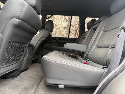 Used 2001 Toyota Land Cruiser image 37