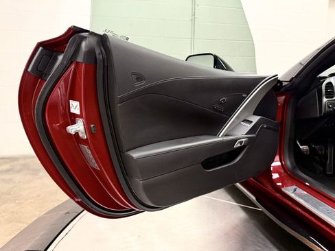 Used 2014 Chevrolet Corvette Stingray Convertible w/ 3LT Preferred Equipment Group RWD image 11