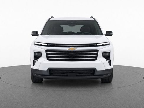 Used 2024 Chevrolet Traverse LT AWD/4WD image 2