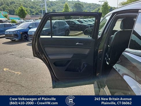 Certified 2023 Volkswagen Atlas Cross Sport SE w/ Panoramic Sunroof Package AWD/4WD image 47