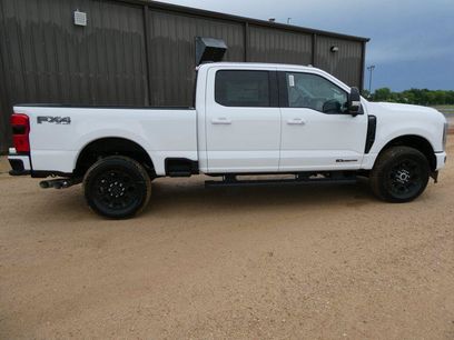 New 2026 Ford F350 Lariat w/ Black Appearance Package
