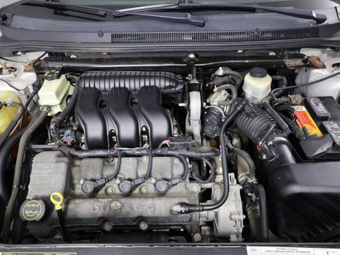 Used 2005 Ford Five Hundred Limited image 40