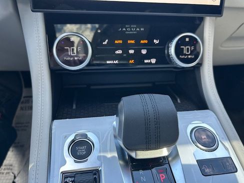 New 2026 Jaguar F-PACE R-Dynamic S image 30