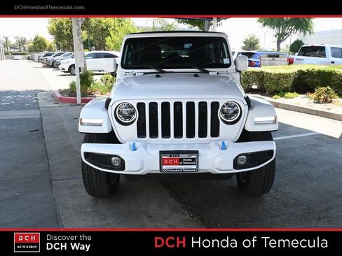 Used 2022 Jeep Wrangler Unlimited Sahara image 2