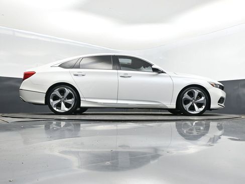 Used 2018 Honda Accord Touring image 43