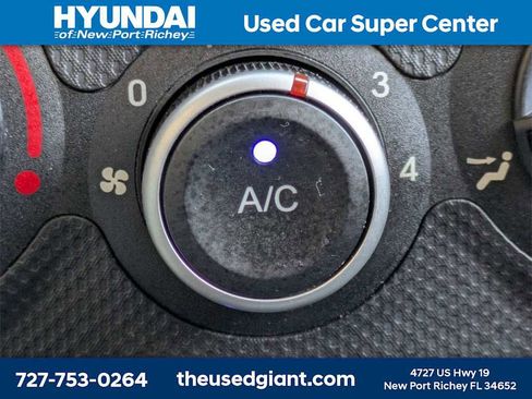 Used 2013 Hyundai Accent GS image 21