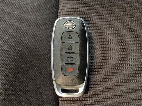 Used 2024 Nissan Sentra SV FWD image 32