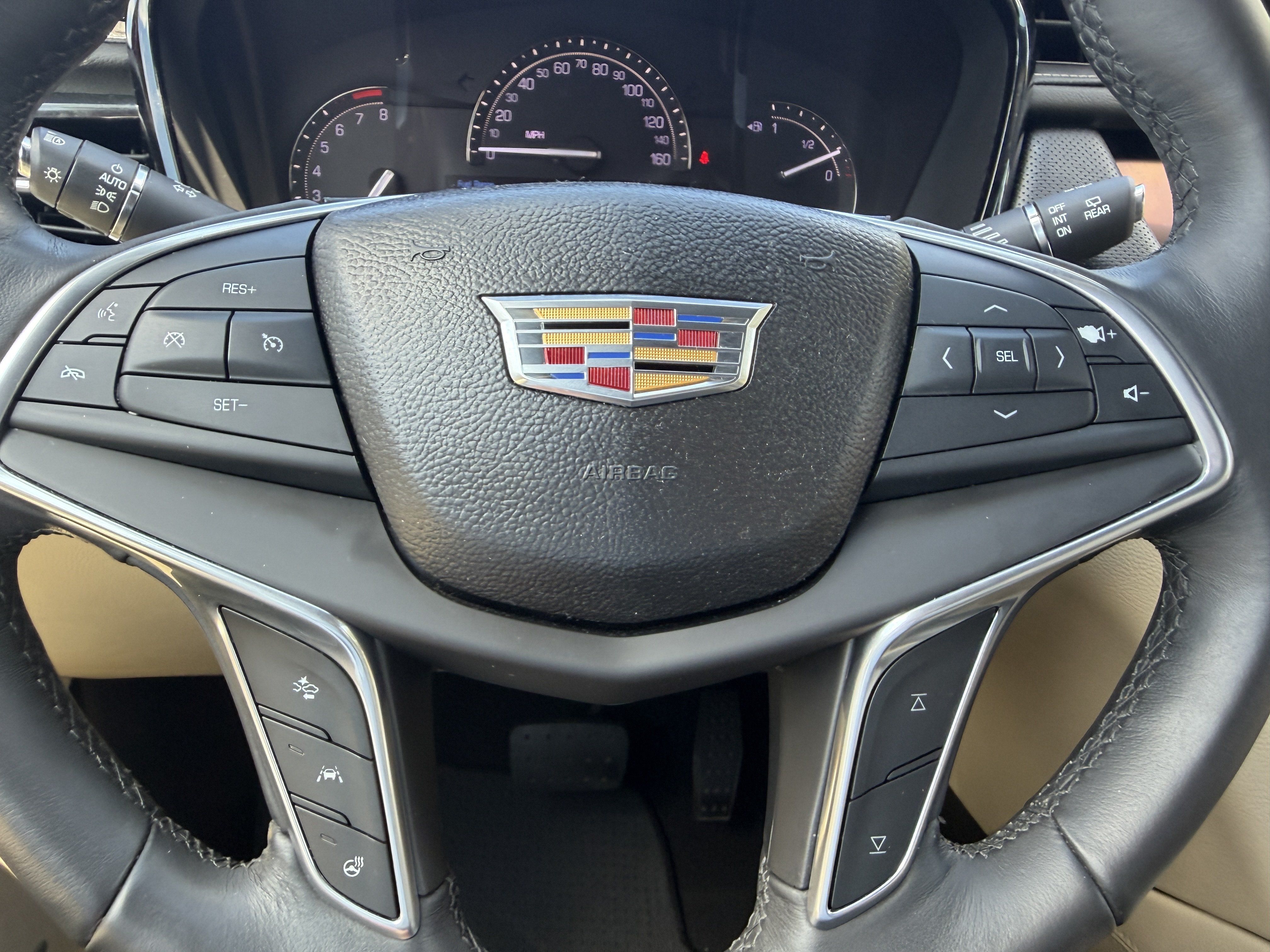 Used 2017 Cadillac XT5 Luxury w/ Driver Awareness Package FWD image 28