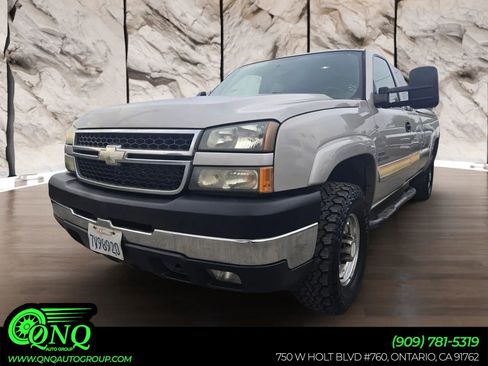 Used 2007 Chevrolet Silverado 2500 LT w/ Heavy-Duty Power Package image 1