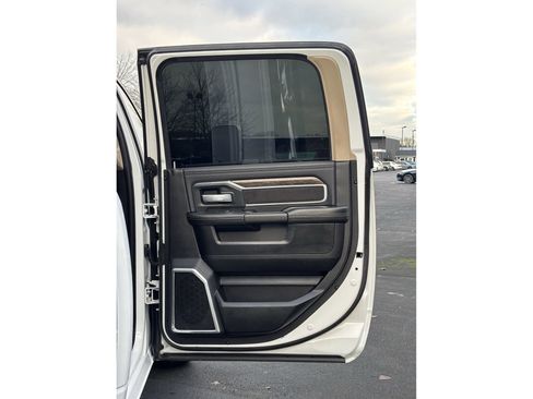 Used 2020 RAM 2500 Laramie image 15