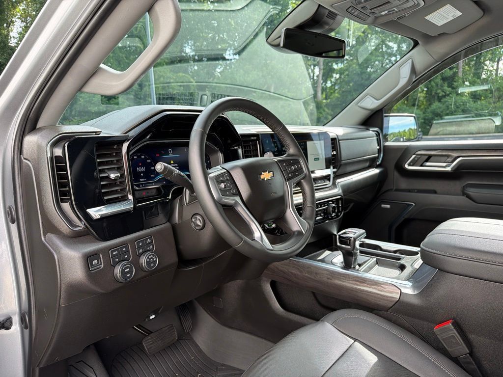 Used 2023 Chevrolet Silverado 1500 LTZ AWD/4WD image 67