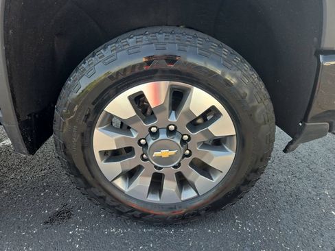 Used 2024 Chevrolet Silverado 2500 Custom w/ Custom Value Package AWD/4WD image 19