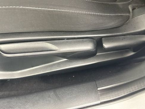 Used 2020 Honda Civic LX image 9