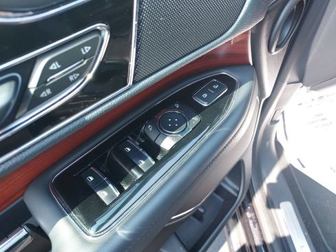 Used 2024 Lincoln Navigator Reserve AWD/4WD image 11