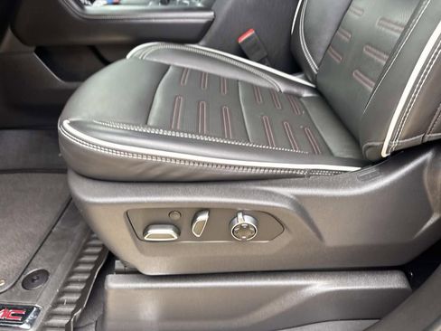 Used 2025 GMC Sierra 2500 AT4X AWD/4WD image 21