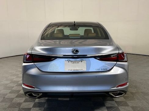 Used 2025 Lexus ES 350 w/ Premium Package FWD image 8