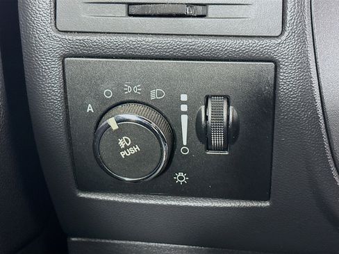 Used 2012 Dodge Challenger R/T image 16