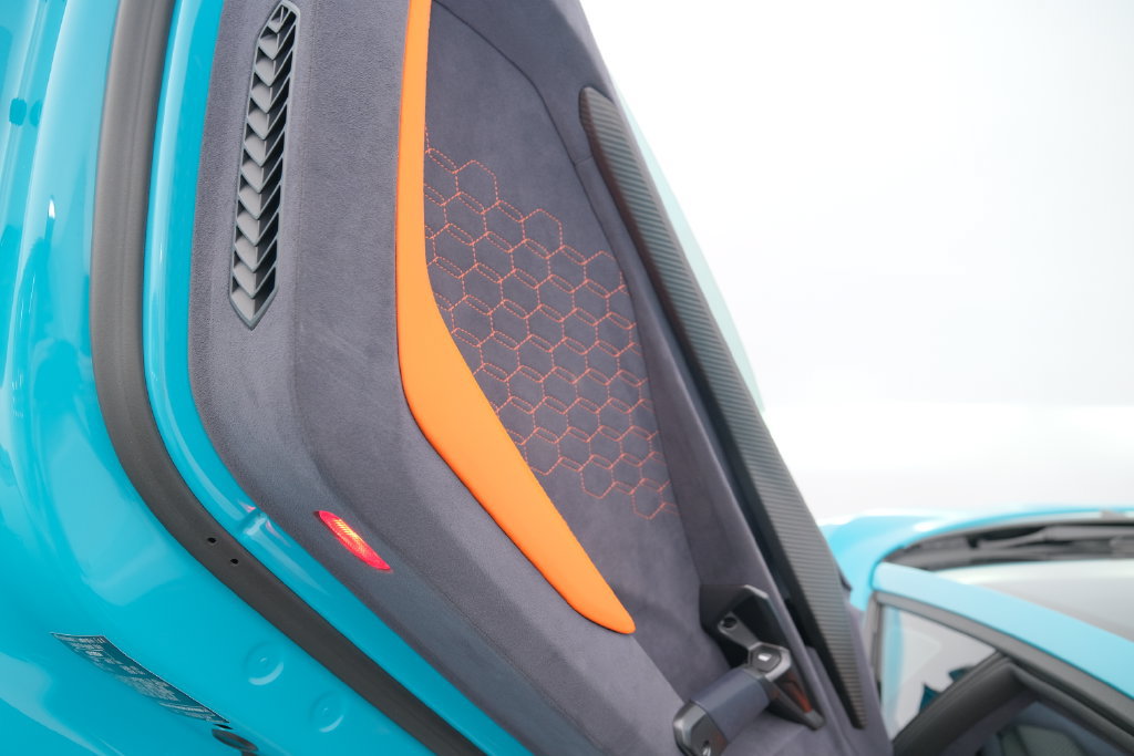 Used 2024 Lamborghini Revuelto AWD/4WD image 32