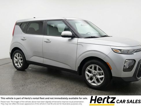 Used 2025 Kia Soul LX w/ LX Technology Package image 1