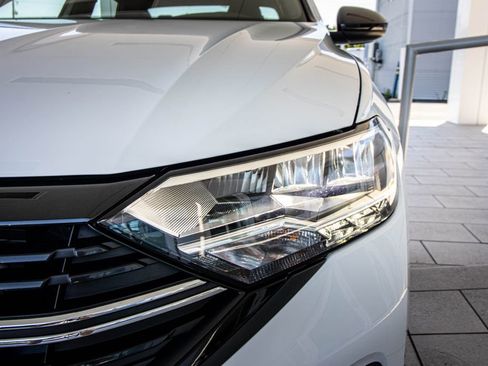Used 2024 Volkswagen Jetta Sport FWD image 6