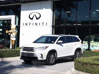 Used 2019 Toyota Highlander XLE video 1