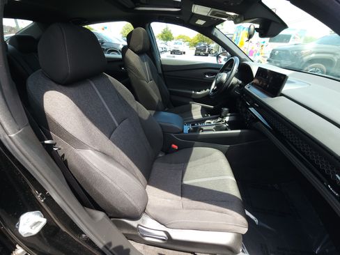 Used 2024 Honda Accord Sport image 11