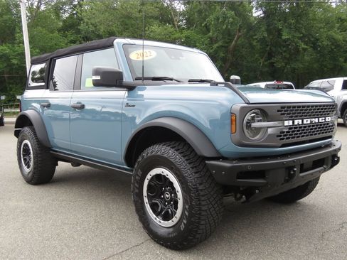 Used 2022 Ford Bronco Badlands AWD/4WD image 3