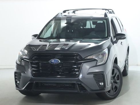 Used 2023 Subaru Ascent Onyx Edition AWD/4WD image 2
