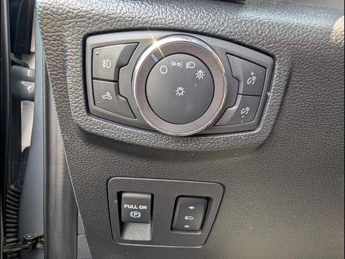 Used 2019 Ford F150 XLT w/ Equipment Group 302A Luxury AWD/4WD image 19