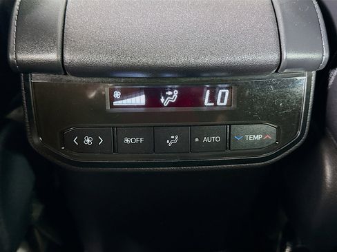 Certified 2024 Toyota Highlander XSE AWD/4WD image 24