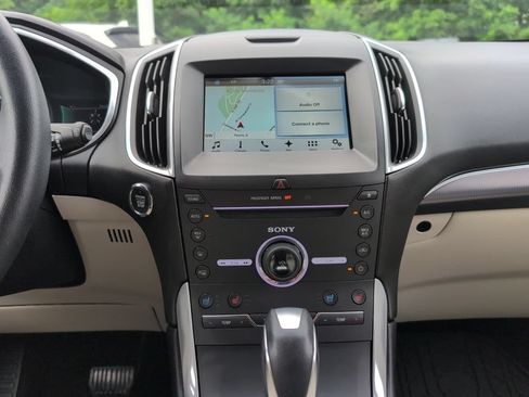 Used 2016 Ford Edge Titanium w/ Equipment Group 301A FWD image 24