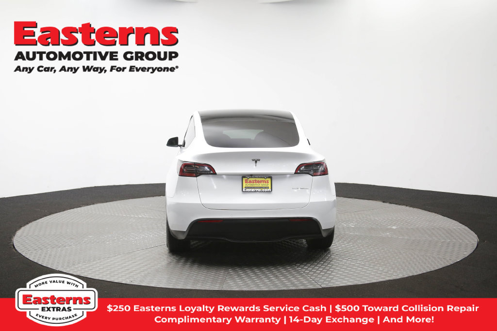 Used 2022 Tesla Model Y Long Range AWD/4WD image 32