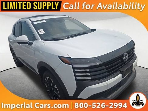 Used 2025 Nissan Kicks SV w/ SV Premium Package AWD/4WD image 1