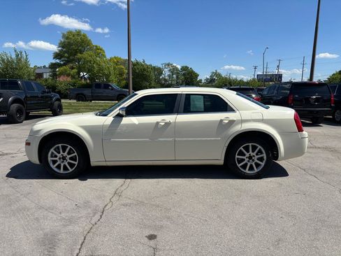 Used 2007 Chrysler 300 Touring L w/ Luxury Group AWD/4WD image 6
