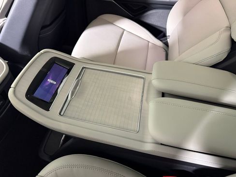 New 2025 Lincoln Navigator Reserve AWD/4WD image 48