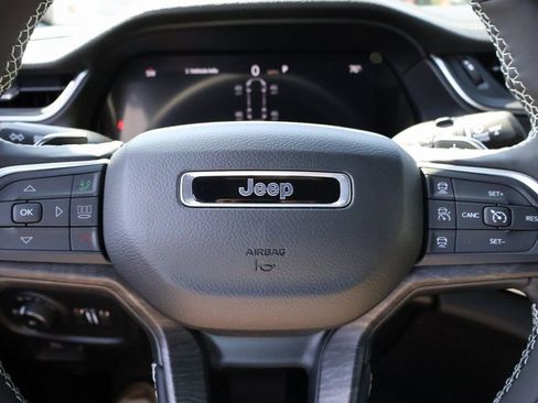 New 2025 Jeep Grand Cherokee L Limited w/ Luxury Tech Group II image 29