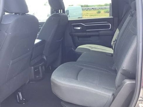 Certified 2025 RAM 2500 Big Horn AWD/4WD image 20