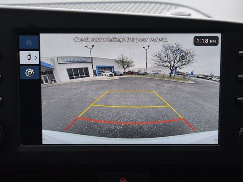 Used 2025 Hyundai Elantra Sport FWD image 4
